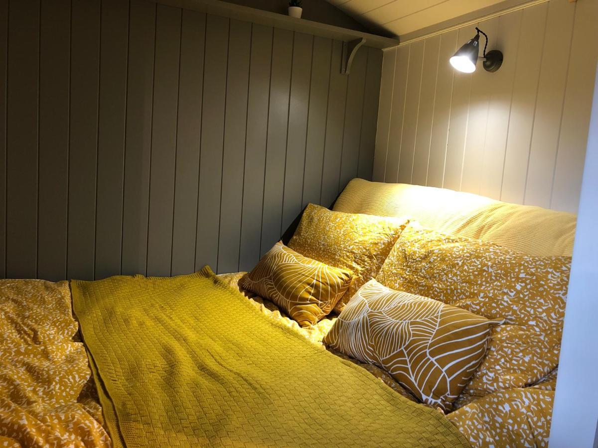 Miners Hut Farm stay *